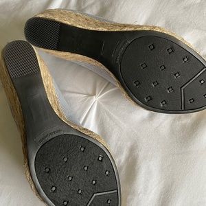 Wedge heels
